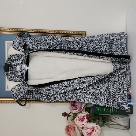 Cavalini Sweater Vest hoodie Super Cozy Zipper and button closure size M Winter - Picture 5 of 12